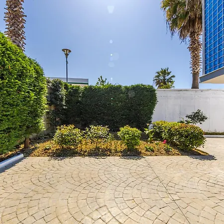 Apartamento Amazing With Free Parking By Pikhost Golem (Tirana)