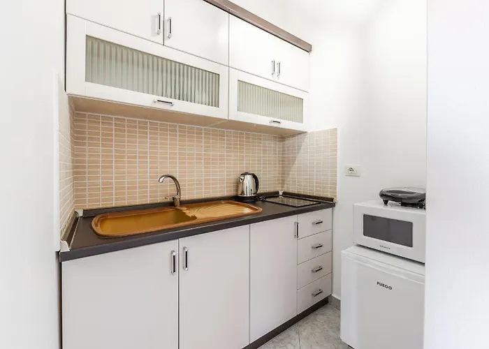 Daire Amazing With Free Parking By Pikhost Golem (Tirana)