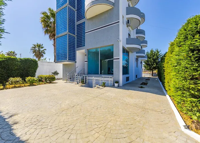 Amazing With Free Parking By Pikhost Golem (Tirana)